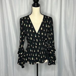 Dressy shirt, cactus print, cowgirl style, smoke free home.